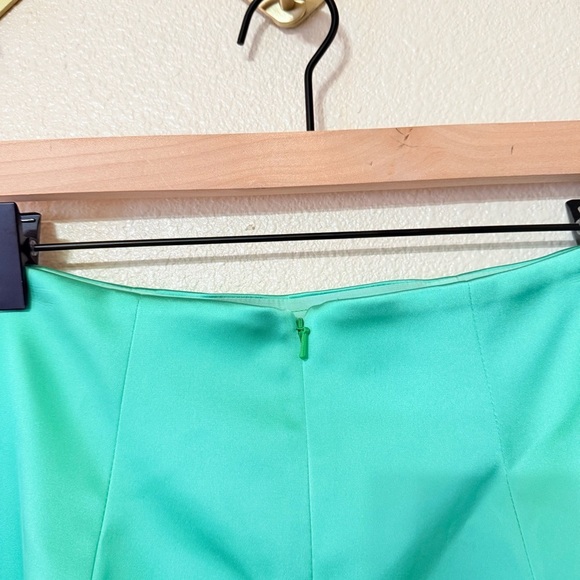 NEW Sergio Hudson Satin High Waist Fitted Mini Skirt in Mint Green Shopbop 6 - Picture 9 of 12